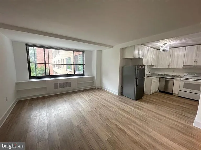1021 Arlington Blvd #748E — Photo 3