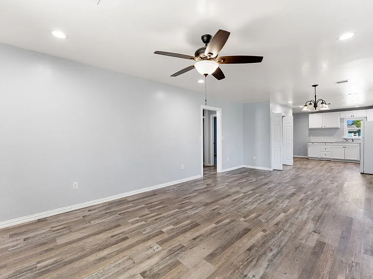 802 S Tennessee St — Photo 5