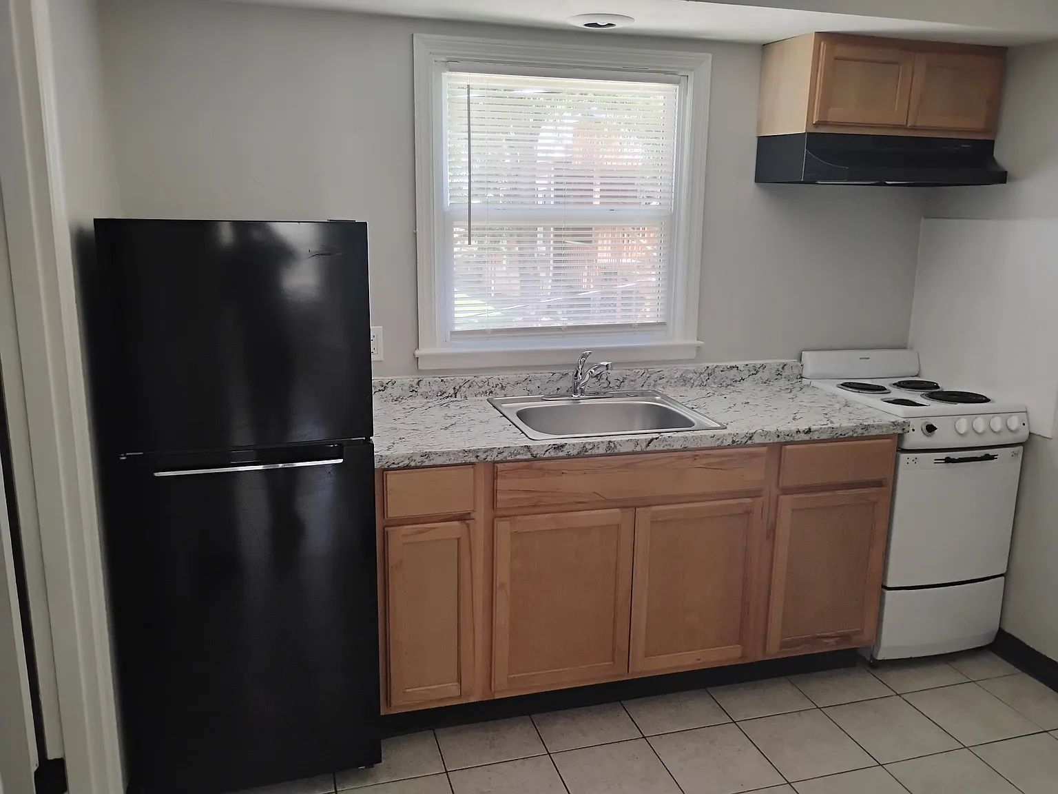 Studio, 650 sqft, $900 — Photo 2