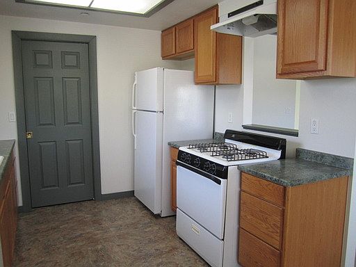 5th image of 3728 Sheldon Dr