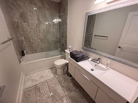 5th image of 1468 Rockland Ave #A