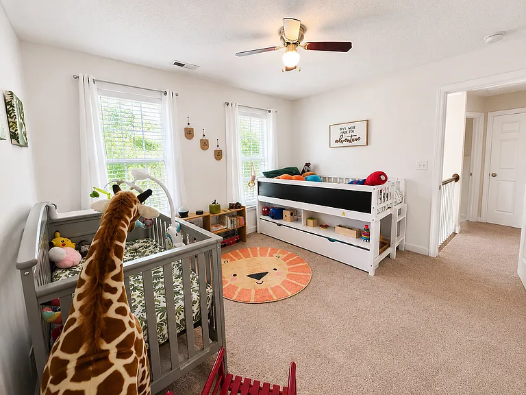 157 Edgemont Ter — Photo 22