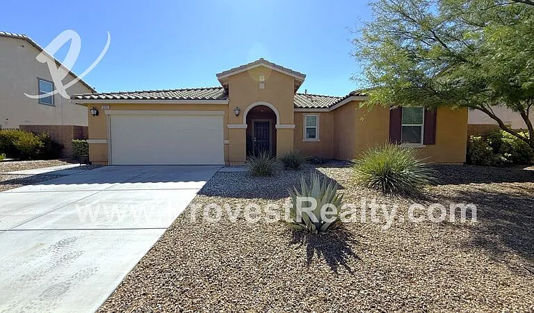 15946 Silvertip Way — Photo 1