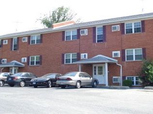 18 N 44th St APT 10, Belleville, IL