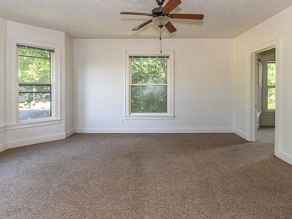 4th image of 12 S 9th St APT 3-12S9