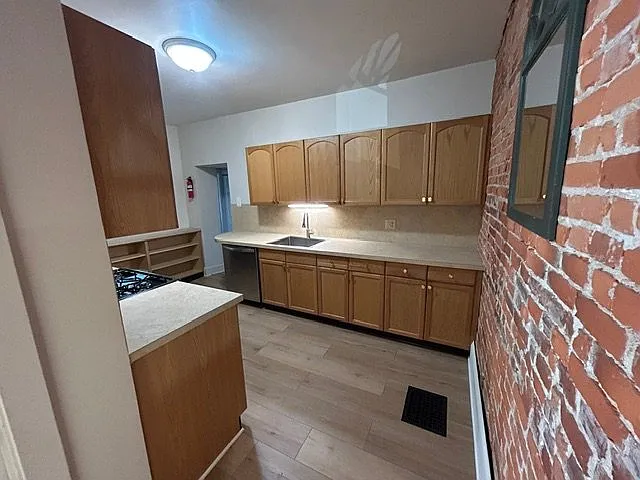 231 W 14th St #1 — Photo 20
