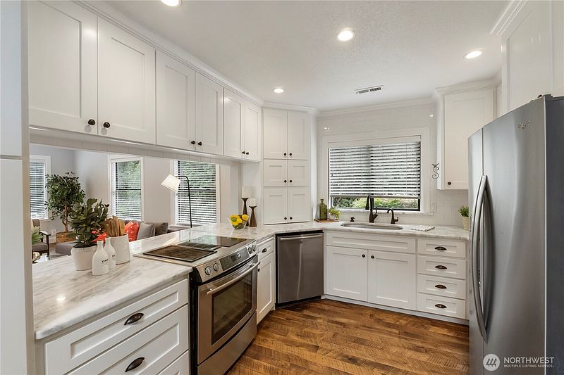 5th image of 23305 98th Avenue S
