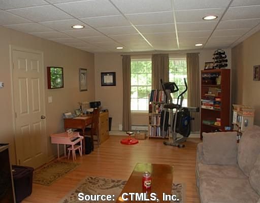 5th image of 51 Sullivan Rd