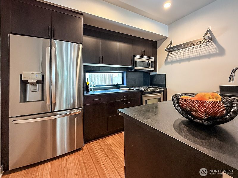 5th image of 4917 39th Avenue S