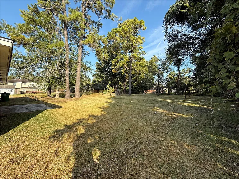 7325 Ley Rd — Photo 41
