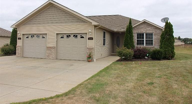 1st image of 755 Meadows Ct
