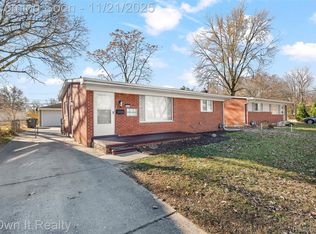 25741 Champaign St, Taylor, MI 48180