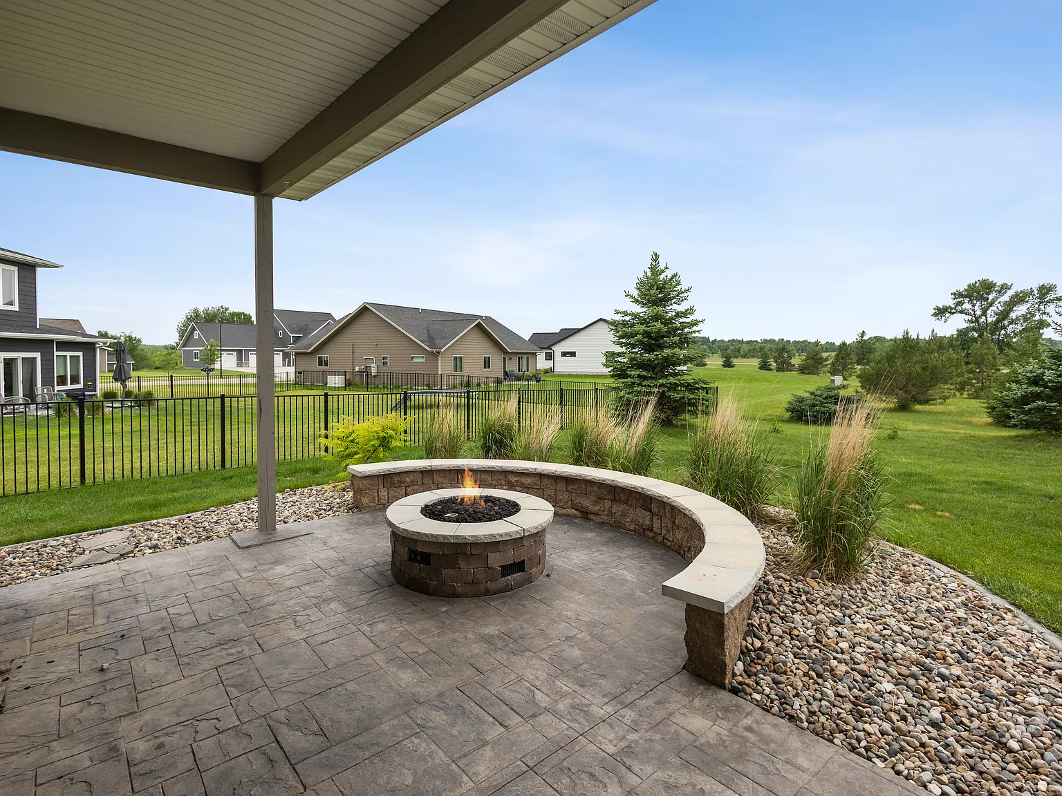 5 bed, 2750 sqft, $2,950 — Photo 4