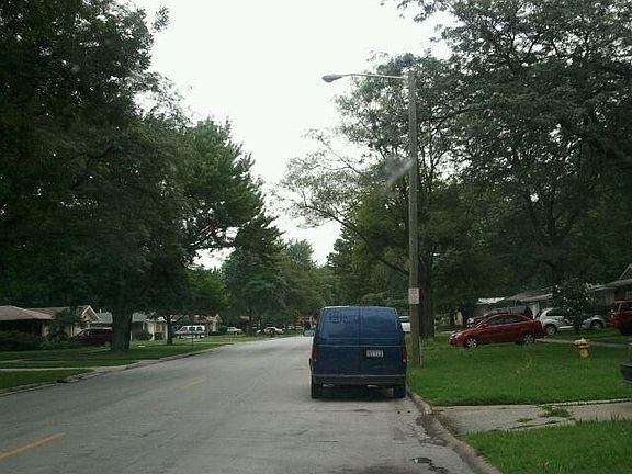 3rd image of 473 Lakewood Blvd