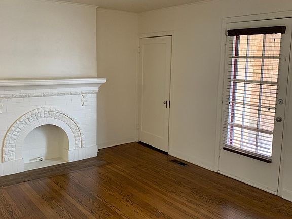 3rd image of 901 NW 42nd St #903