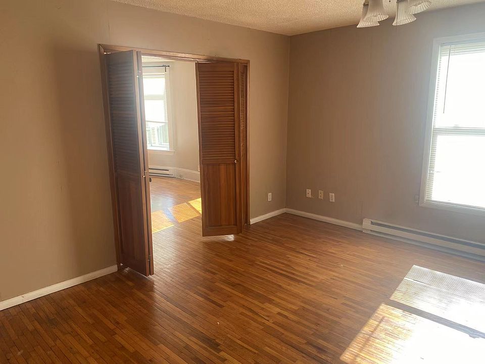 1st image of 637 N Trafton St APT A