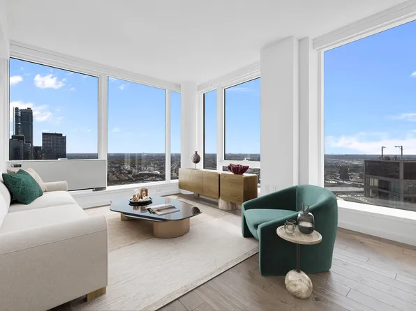 22-44 Jackson Avenue image 2 of 21