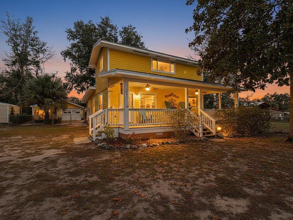 1st image of 1601 First St SE