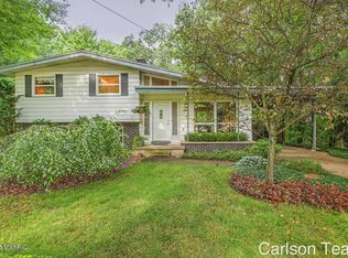 2075 Holliday Dr SW, Wyoming, MI 49519