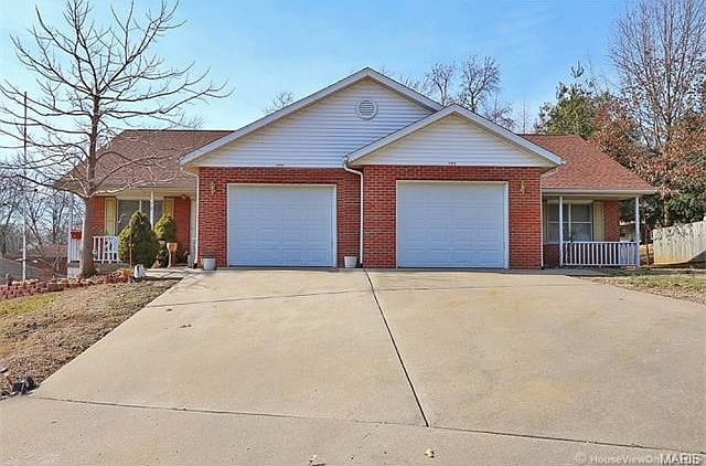 1st image of 793 Eastview Ct