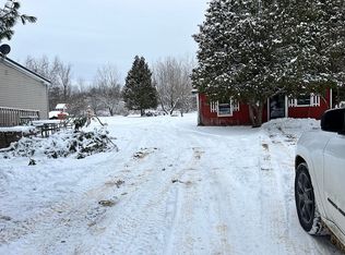 453 Angelville Rd, Mooers, NY 12958