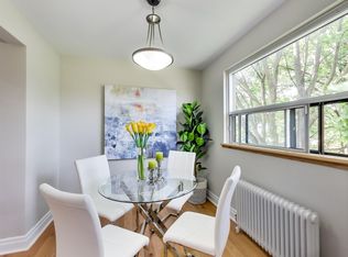 46 Foxden Rd #15, Toronto, ON M3C 2A9