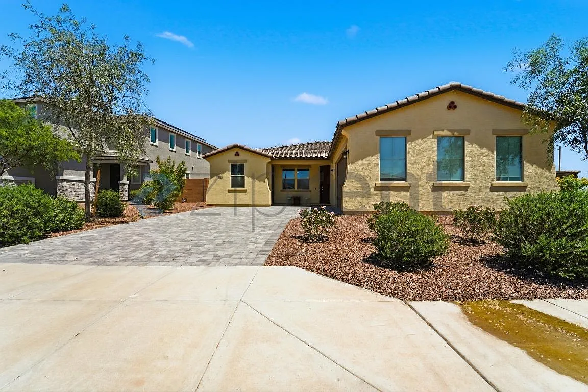 Building Photo - 2313 N 195th Dr