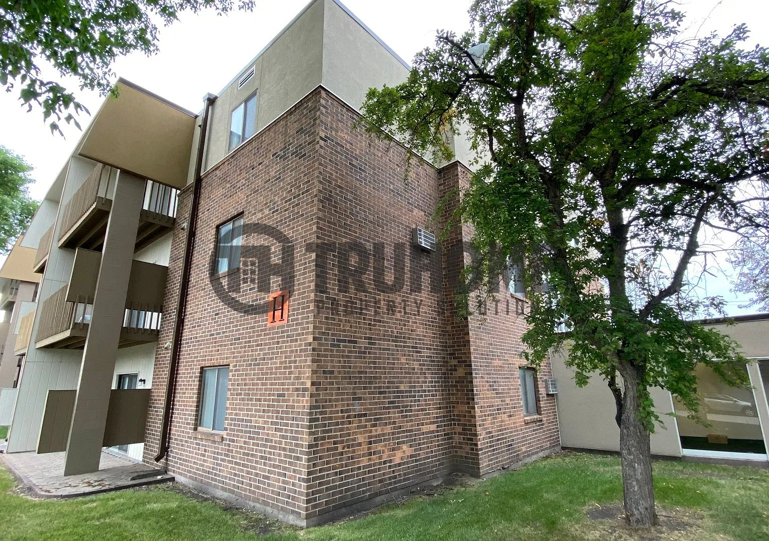 Gallery Apartments — Photo 1