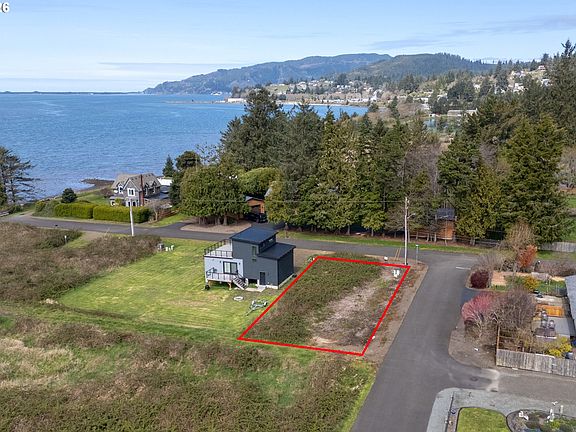 4th image of Vl 1 Elliott St