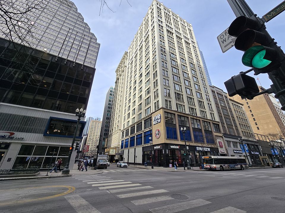 1st image of 8 W Monroe St APT 1800