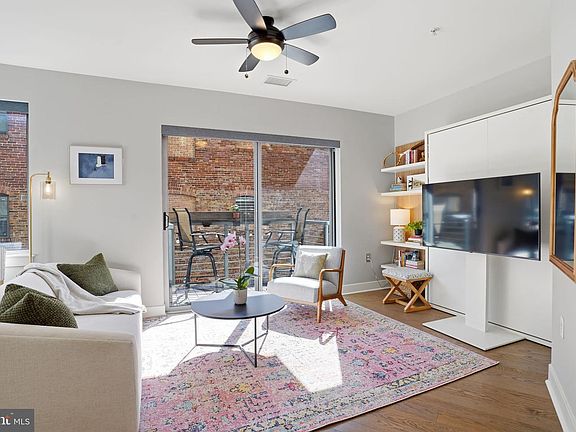 2nd image of 2550 17th St NW Unit 305