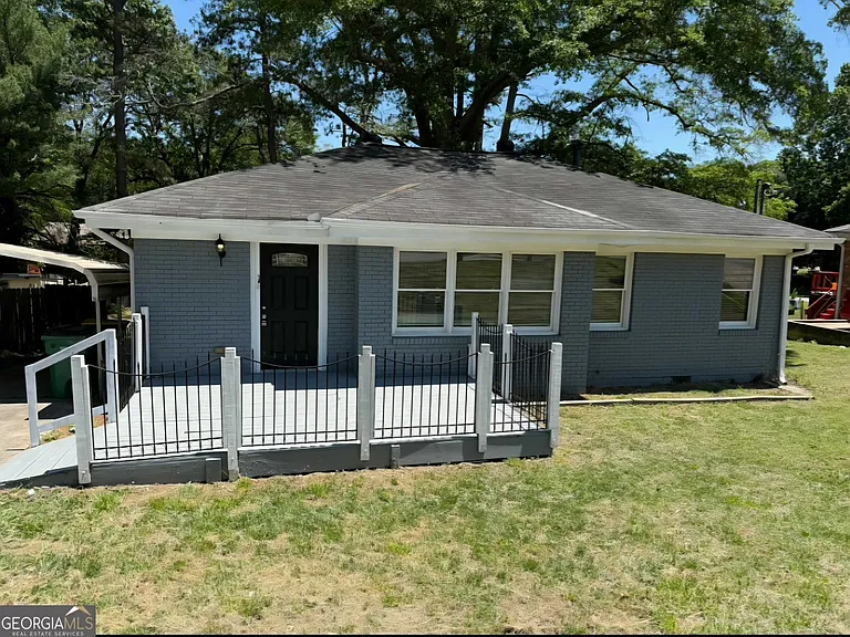5598 Ash St — Photo 1