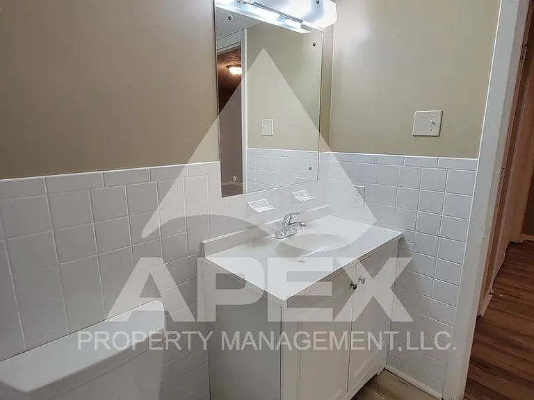 Kendle Wood Apartments — Photo 10