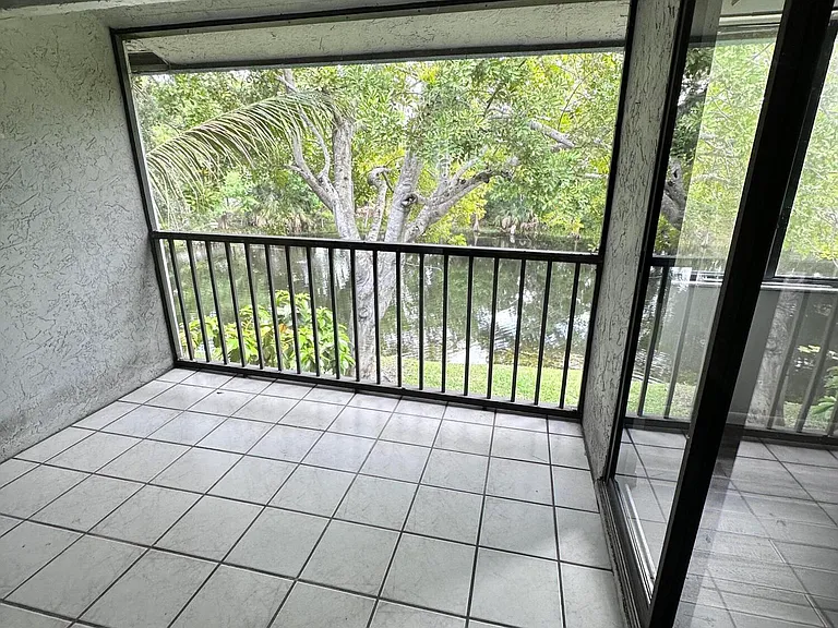 306 Harbour Pointe Way — Photo 15
