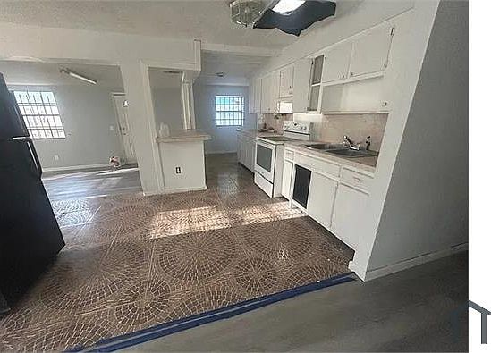 3rd image of 3411 Marland St