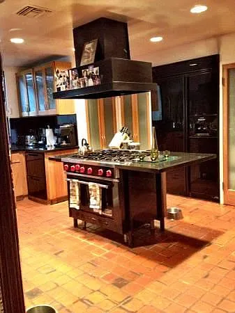 2366 Nichols Canyon Rd #B — Photo 17