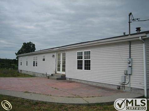 8867 parker rd yale 009.jpg