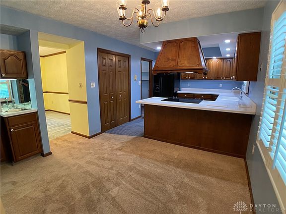4th image of 1122 Brewster Dr