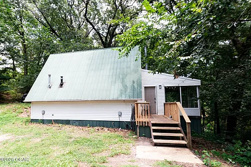 40 Hickory Ln Photo 1