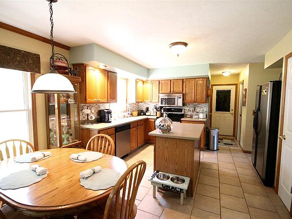 5th image of 56924 Weymouth Ln