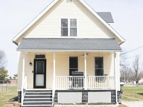 413 E Esther St, Taylorville, IL 62568