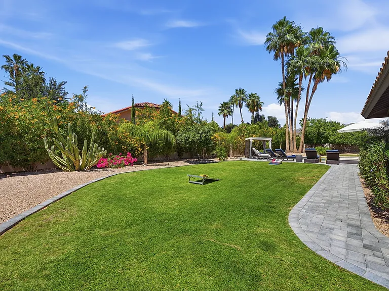 10636 E Desert Cove Ave — Photo 19