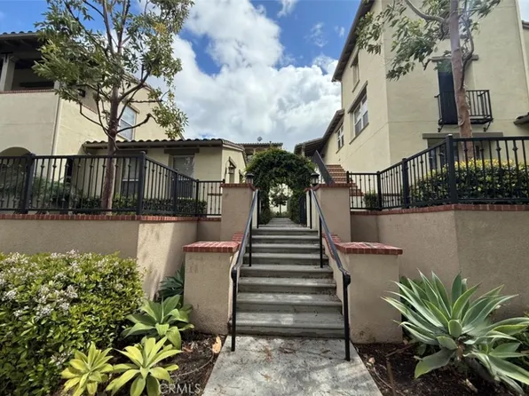 24 Vintage, Irvine, CA 92620