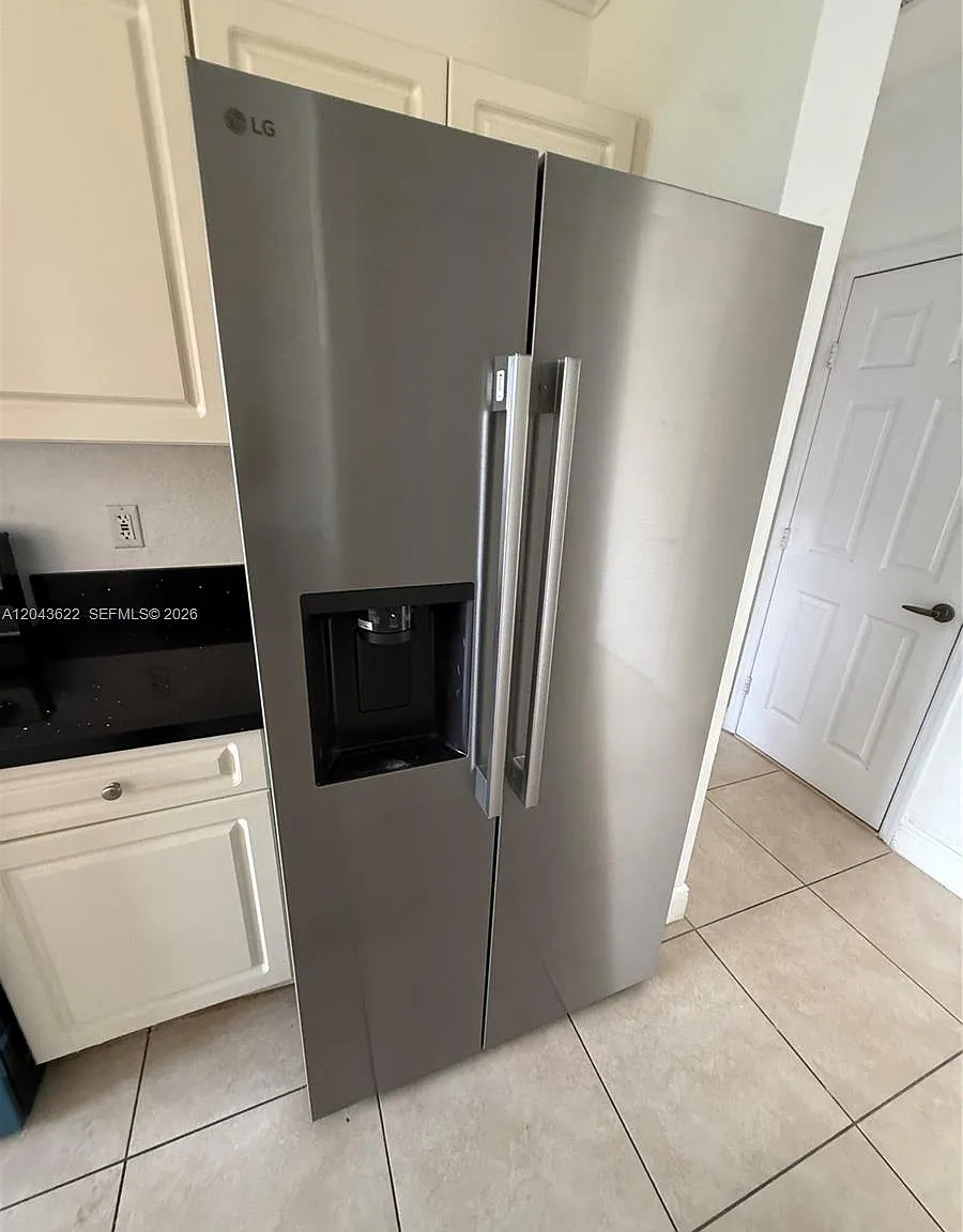 Cutler Lakes Condo Ii — Photo 3