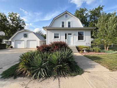 807 Sadone St E, Grand Junction, IA, 50107