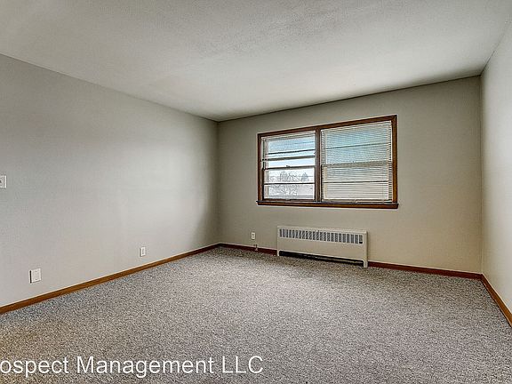 4th image of 1957 W Villard Ave #5