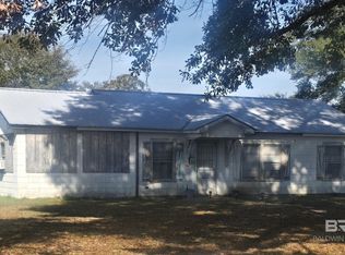 313 Cloverdale Rd, Atmore, AL 36502