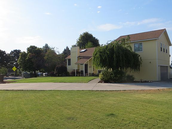 Front View and  Park