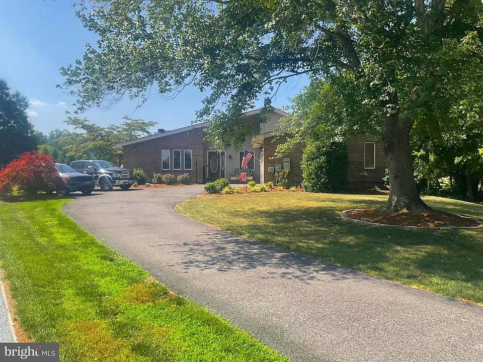1st image of 560 Troon Rd