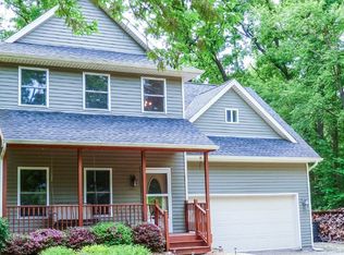 N6787 University Rd, Elkhorn, WI 53121